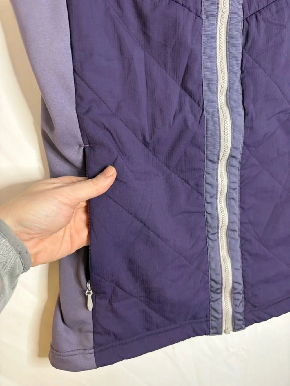 MEC Flicker Vest Women’s Small Technical Hybrid - Picture 3 of 9